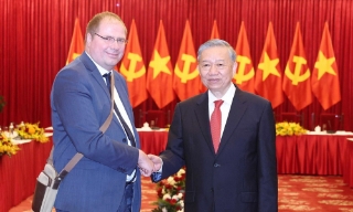 Đảng Cộng sản Pháp nhấn mạnh dấu mốc chiến lược của Đảng Cộng sản Việt Nam