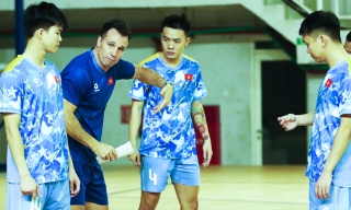 Đội tuyển Futsal Việt Nam sẵn sàng cho trận tranh ngôi nhất bảng với Thái Lan