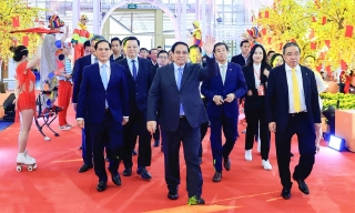 Thủ tướng Phạm Minh Chính tham dự Lễ khai mạc Hội chợ Mùa Xuân 2026