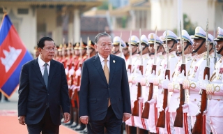 Lễ đón trọng thể Tổng Bí thư Tô Lâm thăm cấp Nhà nước tới Vương quốc Campuchia