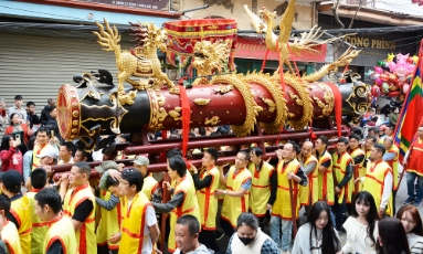  Tưng bừng lễ hội rước pháo Đồng Kỵ