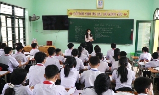 Bãi bỏ nhiều quy định ngạch công chức, viên chức tồn tại hơn 30 năm