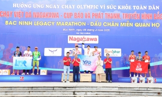 Đoàn vận động viên xã Yên Phong đoạt cúp ở cả hai nội dung Vô địch Đại hội