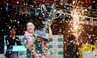 Thần đồng 18 tuổi lập kỷ lục vô địch billiards trẻ nhất