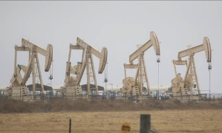 Giá dầu hạ nhiệt trước các nỗ lực tăng nguồn cung