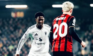 Manchester United đánh rơi điểm ở sân Vitality