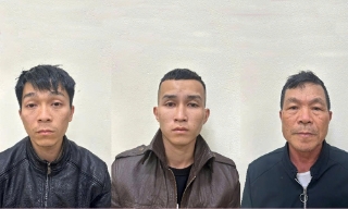 Bắt 3 đối tượng giả danh công nhân, trộm 1.600 thanh ray nhôm