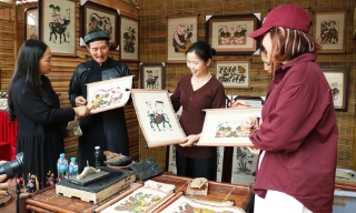 Triển lãm tác phẩm tiêu biểu của bốn dòng tranh dân gian Việt Nam 