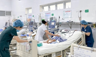 Ca tay chân miệng nặng tăng gấp 5 lần, nguy cơ bùng phát dịch