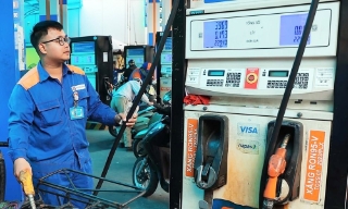 Bộ Công Thương ban hành kế hoạch điều hành giá, bảo đảm nguồn cung xăng dầu