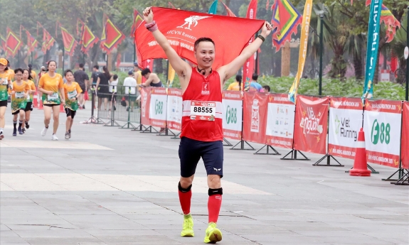 Hơn 4.000 người tham gia Giải Marathon Đền Hùng 2026