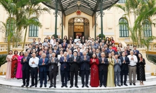 Tổng Bí thư, Chủ tịch nước Tô Lâm gặp mặt cán bộ, nhân viên Văn phòng Chủ tịch nước