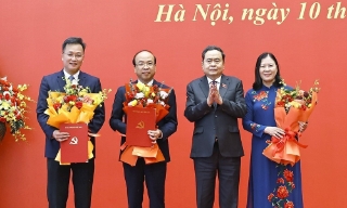 Công bố các quyết định về nhân sự của Đảng uỷ Quốc hội