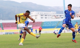 Bắc Ninh FC hòa Quảng Ninh tại vòng 14 Giải hạng Nhất quốc gia