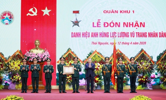 Xây dựng lực lượng vũ trang Quân khu 1 vững mạnh toàn diện, đáp ứng yêu cầu mới