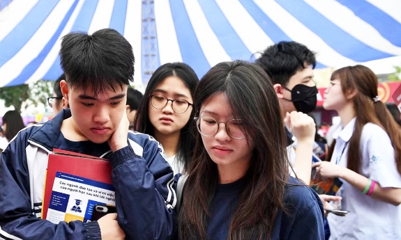 Tuyển sinh đại học 2026: Nhiều trường “trải thảm đỏ” mời thí sinh