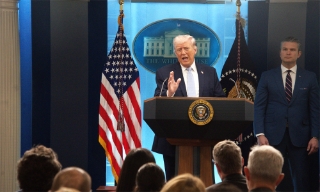 Tổng thống Mỹ gia hạn lệnh ngừng bắn với Iran