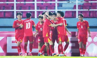 Việt Nam tiến thẳng vào chung kết U17 Đông Nam Á sau khi thắng Australia