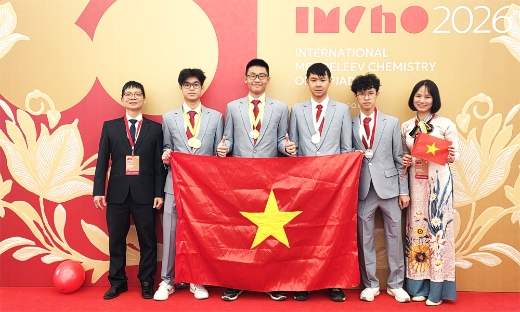 Đoàn Việt Nam giành 2 Huy chương Vàng và 2 Huy chương Bạc tại Olympic hóa học quốc tế Mendeleev
