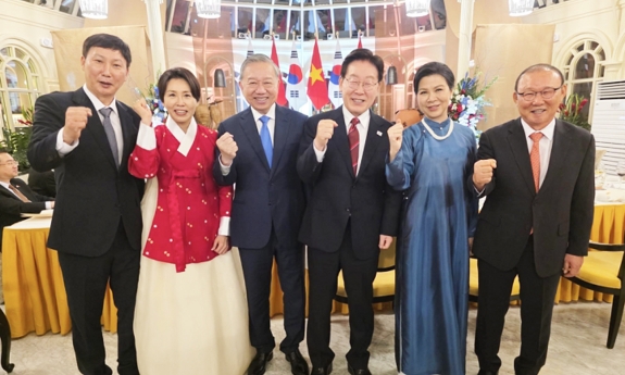 Huấn luyện viên Kim Sang Sik, Park Hang Seo và cầu nối Việt Nam - Hàn Quốc