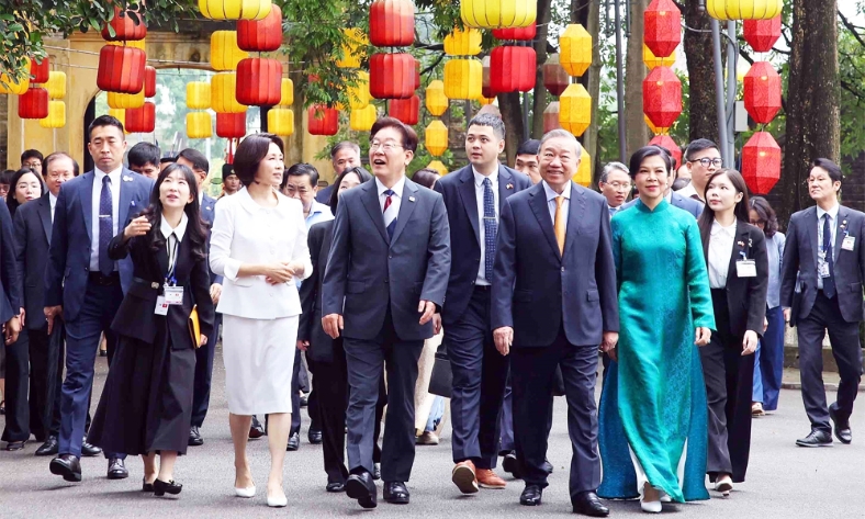  Chương trình hữu nghị đặc biệt chào mừng chuyến thăm của Tổng thống Hàn Quốc và Phu nhân