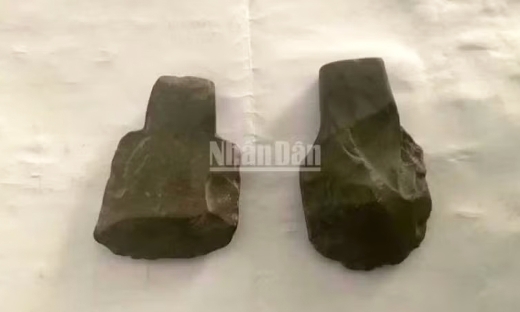 Phát hiện 5 chiếc rìu đá hàng nghìn năm tuổi trong hang Én ở Vườn quốc gia Phong Nha-Kẻ Bàng