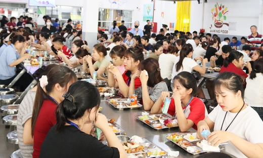 “Bữa cơm công đoàn” gắn kết hơn 9.000 công nhân