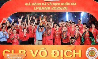 Công an Hà Nội vô địch V-League, cuộc đua trụ hạng tiếp tục nóng