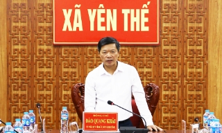 Phó Chủ tịch UBND tỉnh Đào Quang Khải kiểm tra tình hình thực hiện phát triển kinh tế - xã hội tại 5 xã