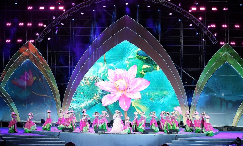  Phong tục tập quán