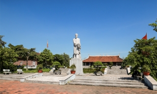 Trưng bày mộc bản, sách cổ tại triển lãm "Di sản của Danh nhân văn hóa Lê Quý Đôn"