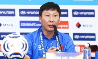 Huấn luyện viên Kim Sang Sik: “Đội tuyển Việt Nam cần một chiến thắng để tiếp tục hành trình bảo vệ chức vô địch”