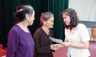 Hội Chữ thập đỏ tỉnh Bắc Ninh trao 156 triệu đồng hỗ trợ các gia đình khó khăn