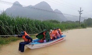 Bộ Xây dựng đề nghị 6 địa phương chủ động ứng phó mưa lũ sau bão số 4