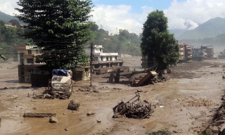 Việt Nam gửi điện thăm hỏi Trung Quốc và Nepal về thiên tai