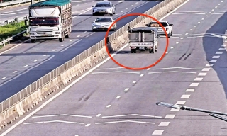 Từ 1/3/2027, đưa tình huống giữ khoảng cách an toàn vào thi sát hạch lái xe