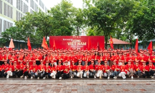 Hàng nghìn nhân viên Samsung Việt Nam tham gia chương trình "Cùng Việt Nam tiến bước" năm 2026