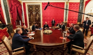 Tổng thống Nga, Mỹ điện đàm về xung đột Ukraine