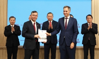 Tổng Bí thư, Chủ tịch nước Tô Lâm chứng kiến Lễ trao các văn kiện, thỏa thuận hợp tác với Liên hợp quốc