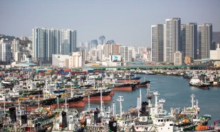 IMF cảnh báo cú sốc năng lượng và rủi ro AI đe dọa kinh tế châu Á