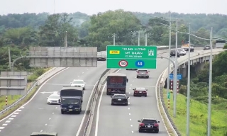 Tuyến cao tốc nào cần rà soát, lắp đặt biển báo xác định khoảng cách xe?