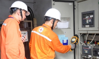 Xem xét giảm giá điện từ ngày 1/11, giảm thuế tiêu thụ đặc biệt với xăng về 0%