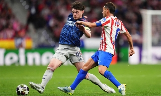 Hòa kịch tính Atletico, Arsenal kéo dài mạch bất bại tại Champions League