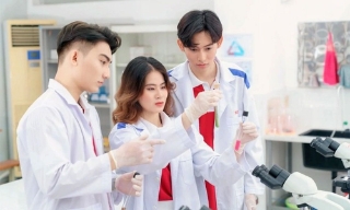 Loạt trường y dược xét học bạ, kèm điều kiện riêng