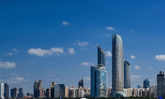 Thủ đô của UAE vẫn bơm mạnh tiền cho du lịch bất chấp cuộc chiến với Iran