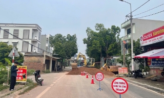 Xã Tiên Lục thi công hoàn thiện đoạn đường tỉnh 295 (cũ) còn dang dở