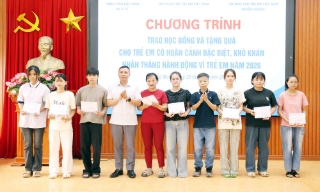 Bắc Ninh: 21 trẻ em có hoàn cảnh khó khăn được nhận học bổng