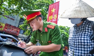 Đề xuất hoãn xuất cảnh để ngăn bỏ trốn, cắt điện nước khi không nộp phạt hành chính