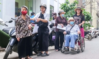 Hà Nội sẽ làm ủy quyền lương hưu tại nhà với người già yếu