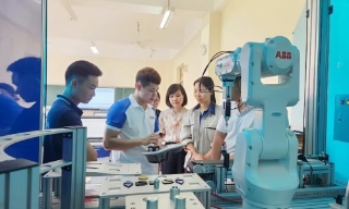 Gỡ nút thắt để giáo dục nghề nghiệp không còn là "lựa chọn thứ hai"